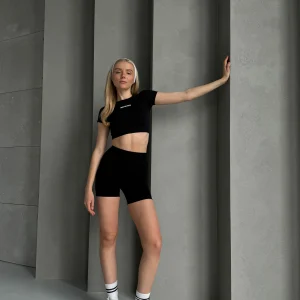 Timeless Short - Noir