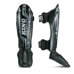 King-Pro-Boxing-KPB-Muay-Thai-Schinebeinschutz-REVO-4-Schwarz.jpgv1755678853 Schienbeinschutz KPB / King Pro Boxing - Spartan 1